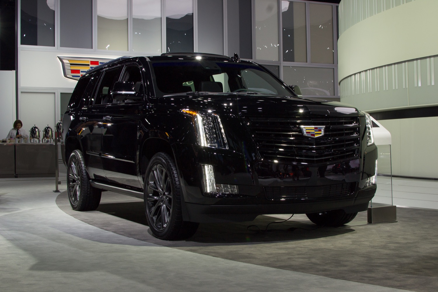Live Photo Gallery Of Cadillac S New Escalade Sport