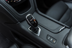 2017 Cadillac XT5 Platinum Interior 019 shifter