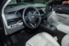 2019 Cadillac XT4 Premium Luxury interior - 2018 New York Auto Show live 002