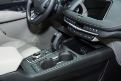 2019 Cadillac XT4 Premium Luxury interior - 2018 New York Auto Show live 011 - center console