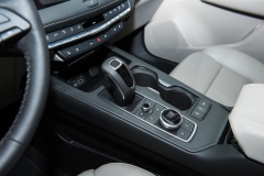 2019 Cadillac XT4 Premium Luxury interior - 2018 New York Auto Show live 013 - center console with CUE controls