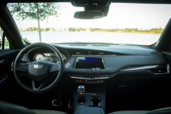 2019-Cadillac-XT4-Sport-Interior-First-Row-004-cockpit-CS-Garage