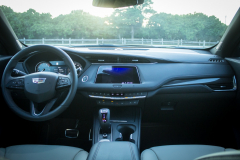2019-Cadillac-XT4-Sport-Interior-First-Row-005-cockpit-CS-Garage