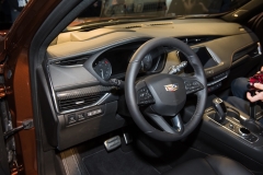 2019 Cadillac XT4 interior live reveal 003