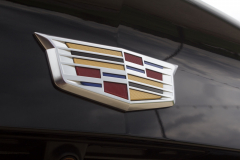 Cadillac-Logo-on-liftgate-of-2019-Cadillac-XT4-Sport-Exterior-in-Stellar-Black-Metallic-at-Cadillac-Event-005