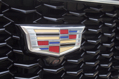 Cadillac-logo-on-grille-of-2019-Cadillac-XT4-Sport-Exterior-in-Stellar-Black-Metallic-at-Cadillac-Event-011