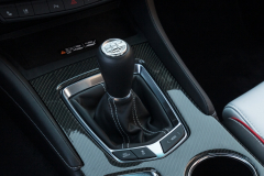 2022-Cadillac-CT4-V-Blackwing-Interior-Level-2-006-manual-shifter-center-console-carbon-fiber-trim