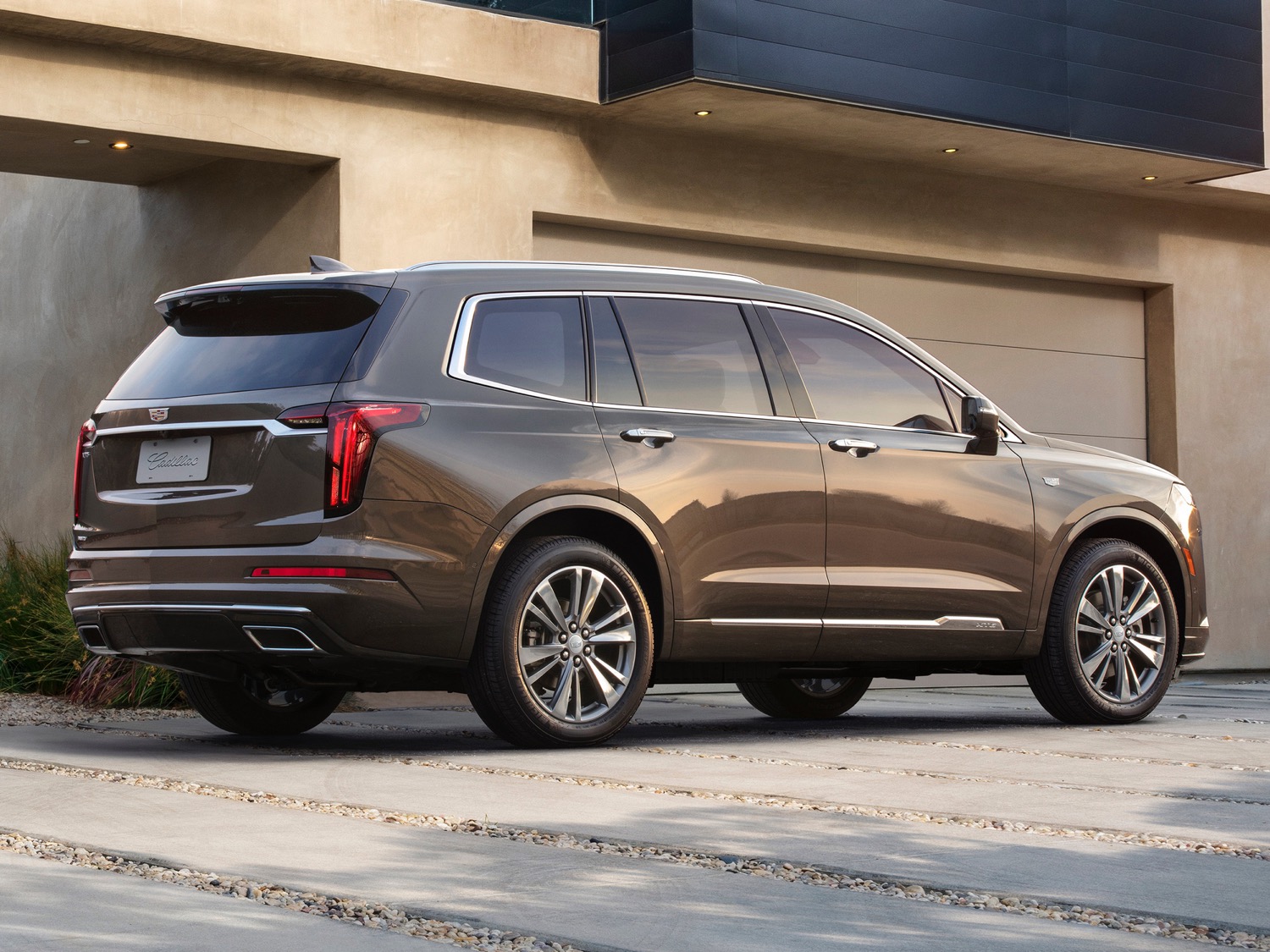 Here's When The 2024 Cadillac XT6 Will Begin Production