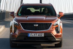 2021-Cadillac-XT4-Sport-Europe-Exterior-011-front-end