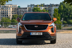 2021-Cadillac-XT4-Sport-Europe-Exterior-013-front-end