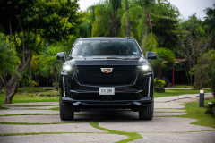 2023-Cadillac-Escalade-V-ESV-Mexico-Media-Drive-Exterior-007-front
