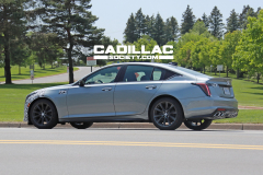 Cadillac-CT5-V-Refresh-Argent-Silver-Metallic-GXD-19-inch-wheels-with-Satin-Graphite-finish-57M-Prototype-Spy-Shots-June-2023-Exterior-006