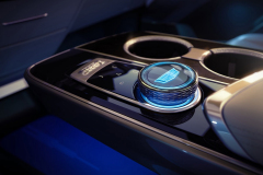2024-Cadillac-Lyriq-Sport-AWD-Mexico-Press-Photos-Interior-003-center-console-illuminated-rotary-selector-knob-cup-holders