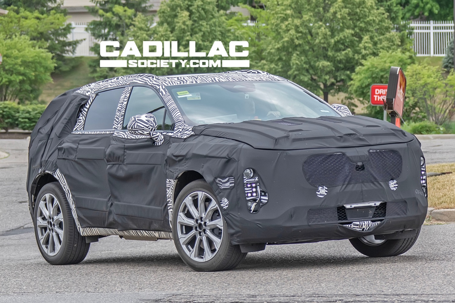 NextGen 2025 Cadillac XT5 Spied Testing Photos