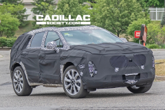 2025-Cadillac-XT5-Prototype-Spy-Shots-June-2023-Exterior-002