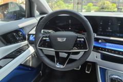 2024-Cadillac-Optiq-Chinese-Market-Model-Interior-002-steering-wheel-screen