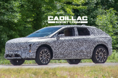 Sub-Lyriq-Cadillac-EV-Crossover-Prototype-Spy-Shots-August-2022-Exterior-003