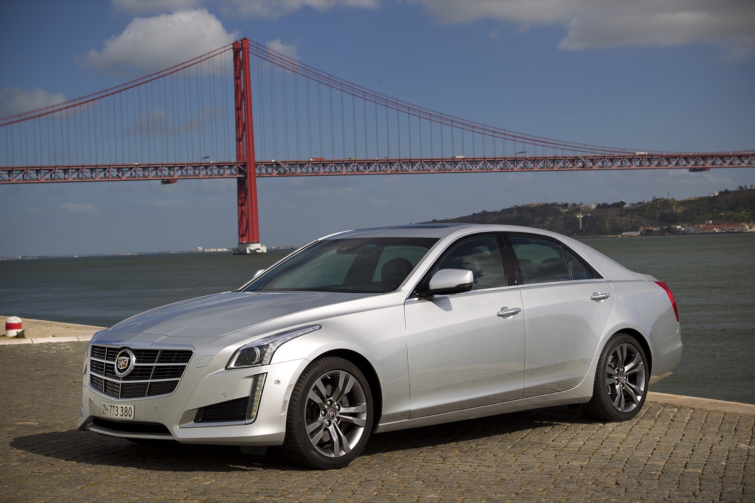 Doorweekt James Dyson alleen 2014 Cadillac CTS One Of Best Used Midsize Luxury Cars Under $20k