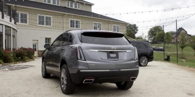 2020 Cadillac XT5 Adds Rear Camera Mirror Washer