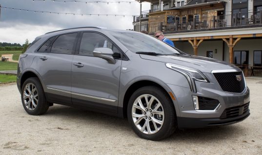 Cadillac XT5 Discount Takes $1,500 Off Price In October 2021