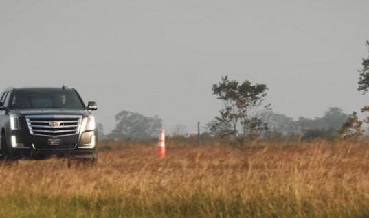 Hennessey-Tuned Fourth-Gen Cadillac Escalade Has 800 Horses: Video