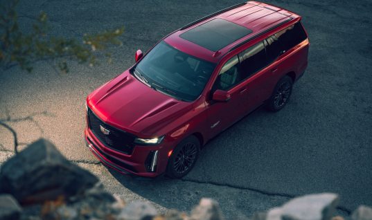 2023 Cadillac Escalade Gets Expanded Super Cruise Coverage