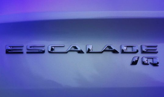 Electric Cadillac Escalade IQ To Debut This Year