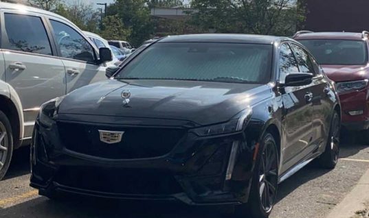This Cadillac CT5 Has A Hood Ornament, And It Looks Ridiculous