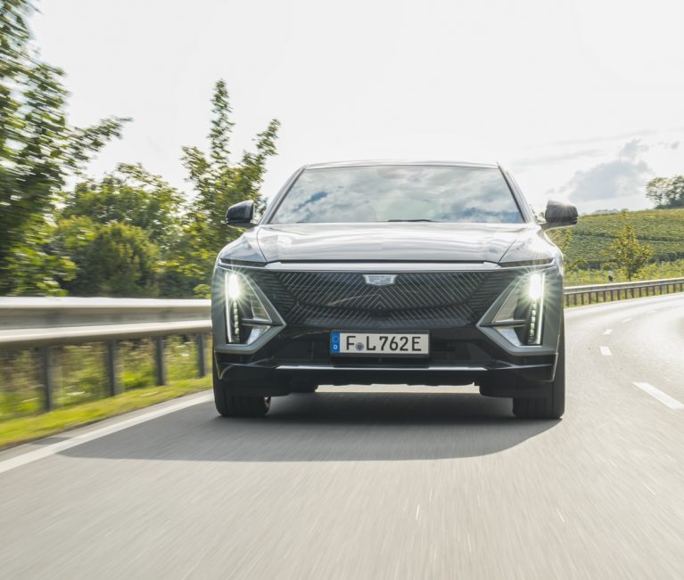 When Will Command Center Screens Appear In The Cadillac Lyriq?