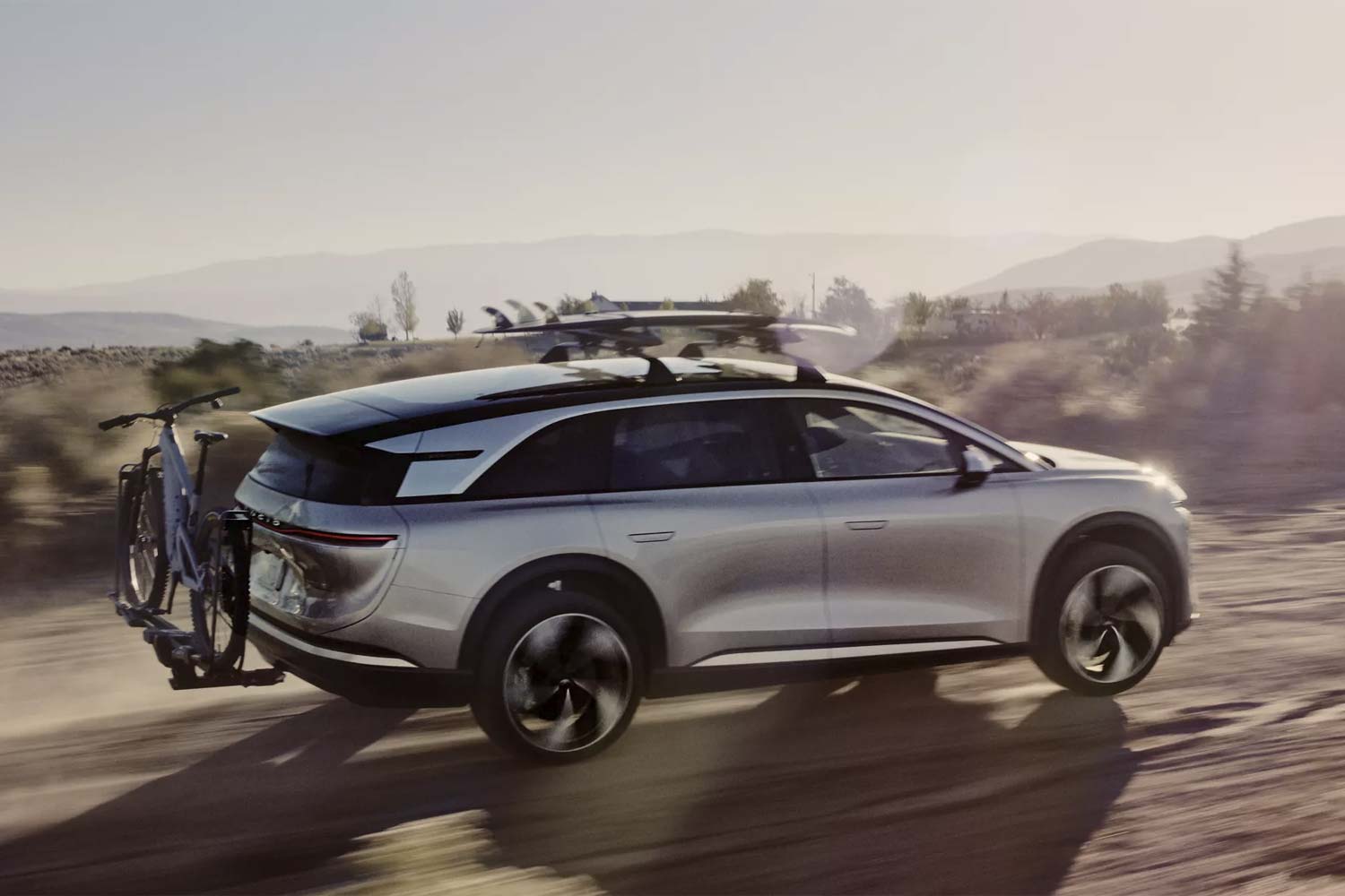 Lucid Debuts Its First Electric SUV, the 2025 Lucid Gravity