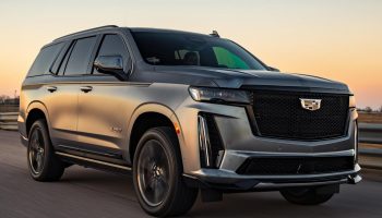 Hennessey’s Cadillac Escalade-V H1000 Races Lamborghini Huracán EVO: Video