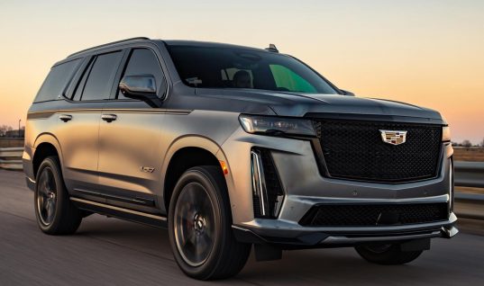 Hennessey’s Cadillac Escalade-V H1000 Races Lamborghini Huracán EVO: Video