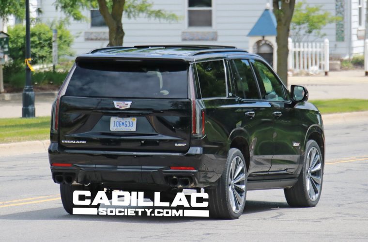 2025 Cadillac Escalade Sports Redesigned Taillight Graphics: Comparison