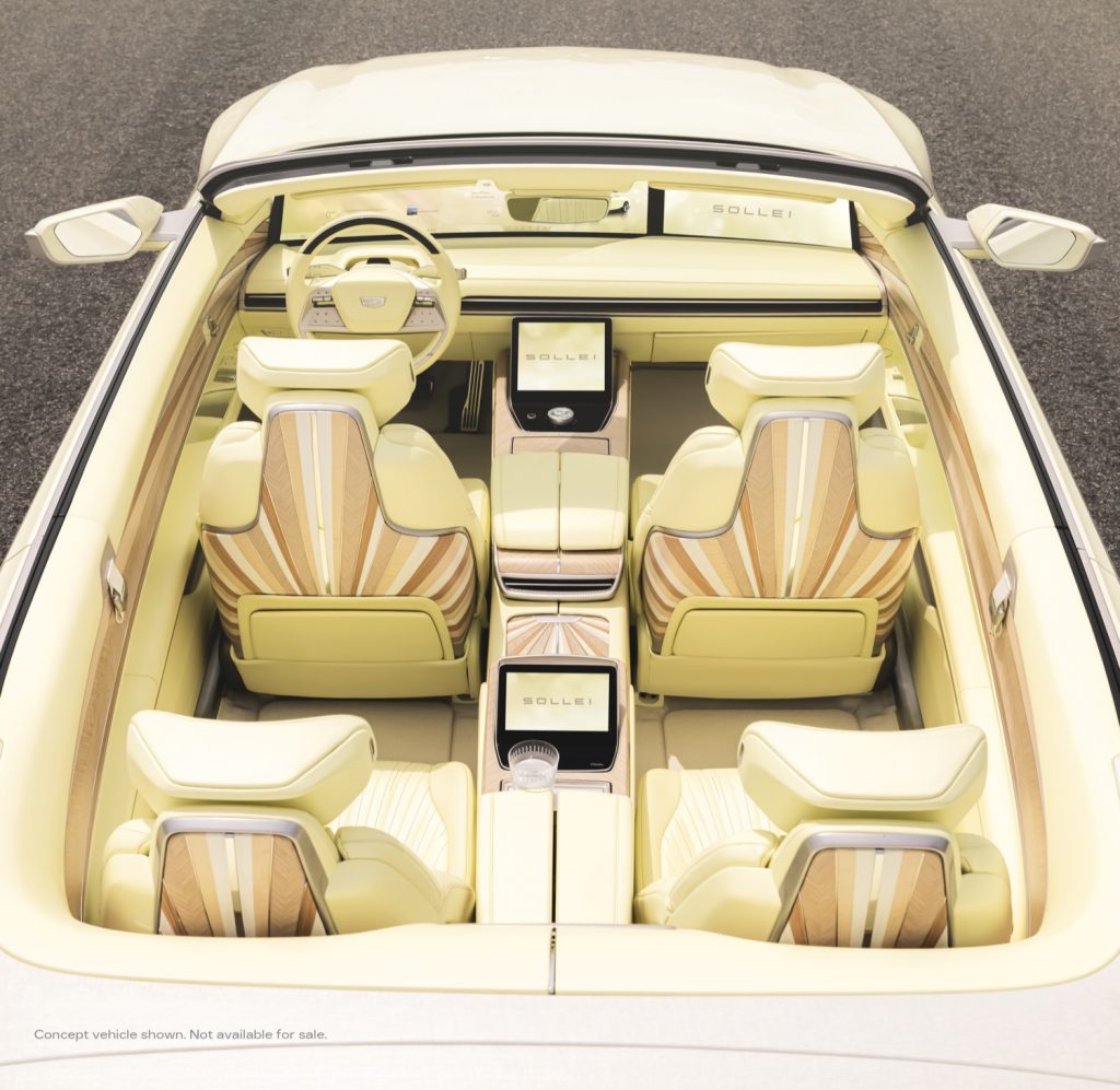 Interior view of the Cadillac Sollei concept.