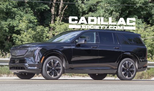 Cadillac Escalade IQL Sport Spied Undisguised: Photos