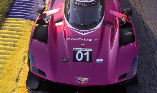 Cadillac V-Series.R Supporting Fight Against Breast Cancer At Road Atlanta